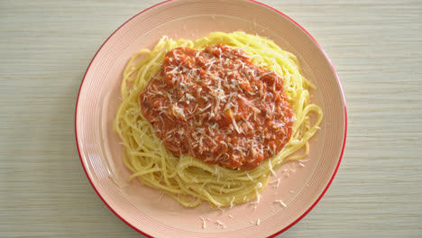 pork-bolognese-spaghetti-with-parmesan-cheese---Italian-food-style