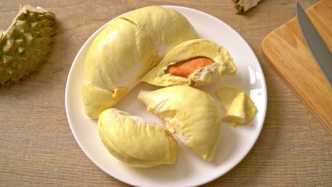 Durian-Gereift-Und-Frisch,-Durianschale