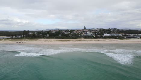 Amazing-Ocean-At-The-Kingscliff-Beach-In-Australia---aerial-drone-shot