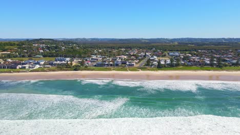 Panoramic-View-Of-Lennox-Head-Townscape-At-The-Seafront-Of-Seven-Mile-Beach-In-New-South-Wales,-Australia