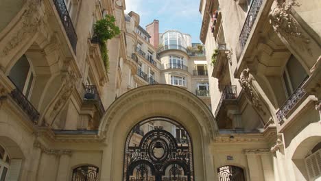 Parisian-Buildings-With-Beautiful-Architectural-Design-In-Avenue-Niel,-Street-Of-17th-Arrondissement-Of-Paris-In-France