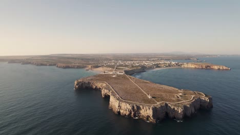 Panoramablick-Auf-Das-Meer-Fort-Sagres-Festung,-Algarve,-Portugal
