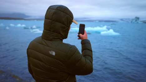 Tourist-Recording-The-Famous-Glacial-Lake-Of-Jokulsarlon-In-Southeastern-Iceland