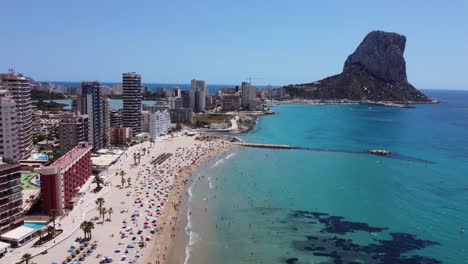 Seascape-of-Calpe-beach-with-the-massive-rock-as-background