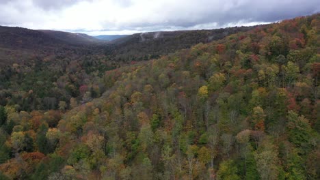 Aerial-of-Pennsylvania-Mountain-in-Autumn