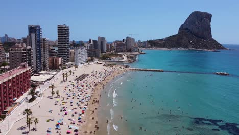 View-of-Calpe-beach-with-the-northern-rock-as-background,-Spain