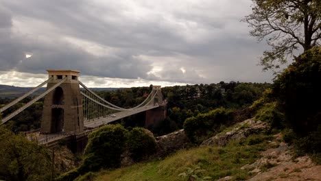Clifton-Suspension-Bridge-connecting-Avon-Gorge-and-River-Avon-during-cloudy-day