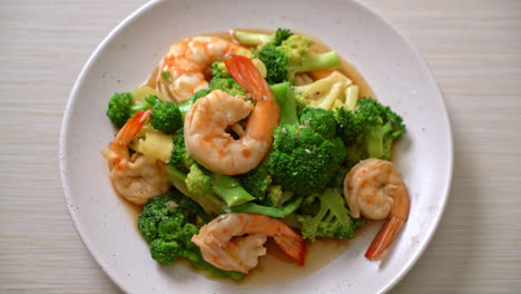 stir-fried-broccoli-with-shrimps---homemade-food-style