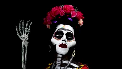 Frida-Kahlo-Schädel-Schminken-Für-Den-Tag-Der-Toten-In-Mexiko