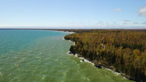 Aerial-Perspective-of-Cave-Point-County-Park,-Door-County,-Wisconsin