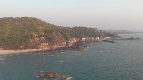 Aerial-view-of-Arambol-beach-in-Goa-state,-India