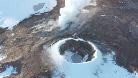 Tourist-attraction-in-Iceland,-large-Gunnuhver-geyser-with-viewing-platform