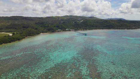 Langsamer-Flug-Hoch-über-Der-Insel-Guam-Im-Pazifischen-Ozean