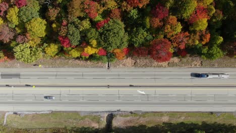 Aerial-truck-shot-of-colorful-fall-foliage-in-autumn