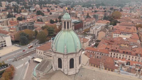 Kuppel-Der-Kathedrale-Von-Como,-Italien