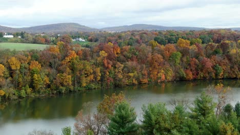 Layers-of-autumn-fall-foliage-landscape