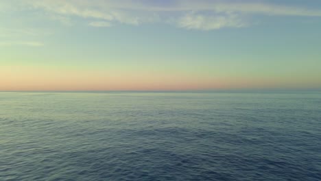 Cinemagraph-loop-of-dramatic-horizon-sunrise-over-the-sea