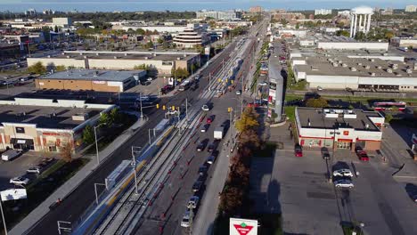 Eglinton-Avenue-In-Der-Nähe-Von-Eglinton-City-Centre-Business,-Einzelhandelsgeschäften-Und-Einkaufsviertel