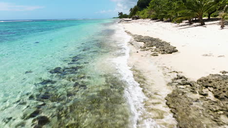 Idyllischer-Tropischer-Strand-Von-Lalomanu-Auf-Der-Insel-Samoa---Drohnenaufnahme