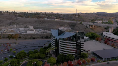 Oficina-Corporativa-De-Hyundai-En-San-Diego-Al-Amanecer