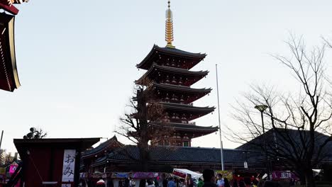 Buddhistischer-Tempel-Senso-ji-In-Asakusa,-ältester-Tempel-Tokios,-Japan
