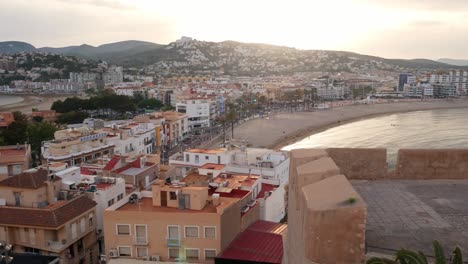 Panning-shot-of-the-Village-of-Peñíscola-from-the-ramparts