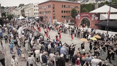 Jazzfestival-In-Den-Straßen-Von-Molde,-Norwegen