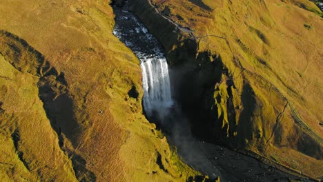 Skogafoss-Wasserfall,-Island