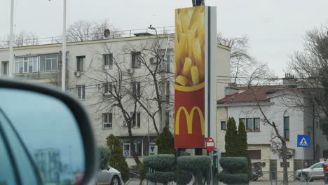 Logotipo-De-La-Empresa-Mcdonald&#39;s.-Kaufland-Subterraneo