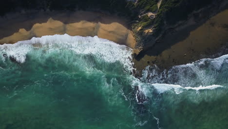 Australien-Torquay-Schwenken-Nach-Unten-Ozean-Landschaftlich-Drohne-Wsl-Ozean-Szene-Filmische-Gründung-Dreh-Von-Taylor-Brant-Film