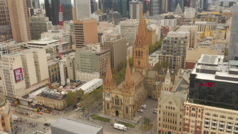 Reibungslose-Umlaufbahn-Der-St.-Paul&#39;s-Cathedral-In-Melbourne,-Australien