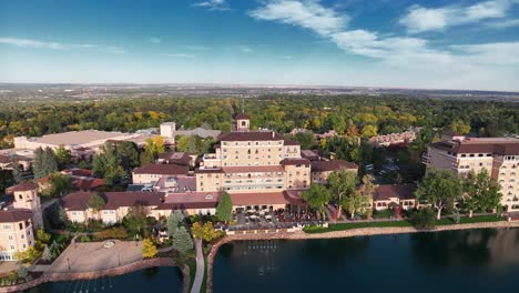 Aerial-of-the-Broadmoor-Hotel-in-Colorado-Springs-Colorado