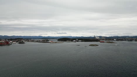 Stavanger-port-with-Pyntesundbrua-bridge-between-islands-of-Engoy-and-Buoy,-Norway