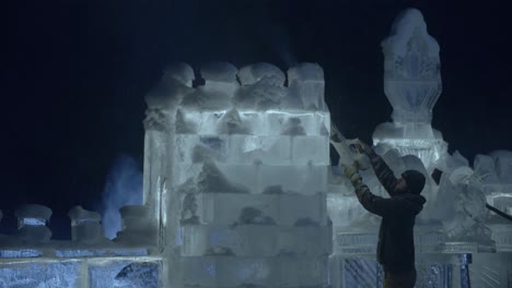 Esculturas-De-Hielo-Del-Parque-Nacional-De-Banff,-Esculpir-Hielo,-4k