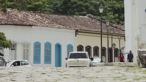 The-white-building-a-stone-streets-of-the-old-city-center-in-the-historic-town-of-Goias,-Brazil