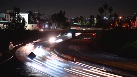 Zeitraffer-Des-Verkehrs-In-Los-Angeles-Bei-Nacht,-Hollywood,-Kalifornien