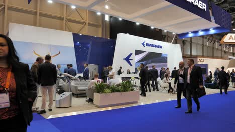 Embraer-Stand-Auf-Der-European-Business-Aviation-Convention,-Ebace,-Genf