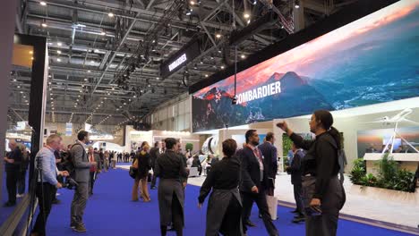 Stand-De-Bombardier-En-La-Feria-De-Jets-Ejecutivos-EBACE-2022-En-Ginebra