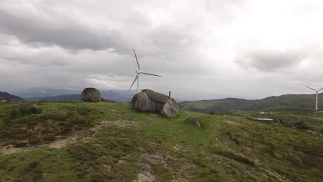 Landhaus-In-Windkraftanlage