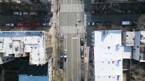 Luftaufnahme-Von-Oben-Nach-Unten-Von-New-York-City-Street-Am-Frühlingstag-In-Manhattan