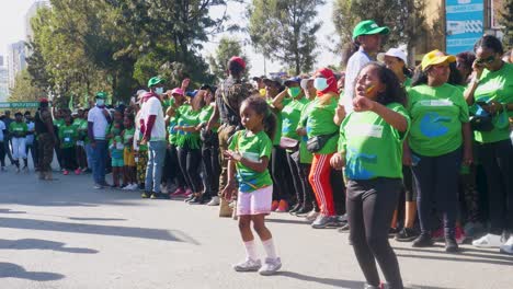 Chicas-Deportivas-Fitness-En-La-Calle-De-Addis-Abeba-Etiopía-Niños