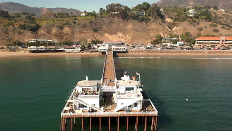 Malibu-Pier-Mit-Malibu-Farm-Café-Und-Restaurant