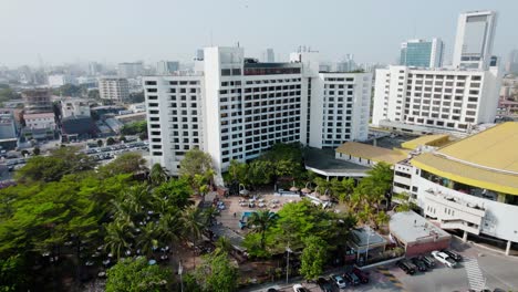 Isla-Victoria,-Lagos-Nigeria--diciembre-20-2022:-Amplia-Vista-De-Eko-Hotels-And-Suites,-Un-Hotel-De-Cinco-Estrellas-En-Lagos