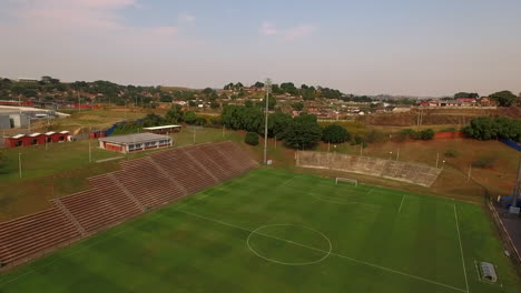 Luftdrohnen-Flyover-Prinzessin-Magogo-Stadion-In-Der-Gemeinde-Kwa-Mashu-In-Südafrika