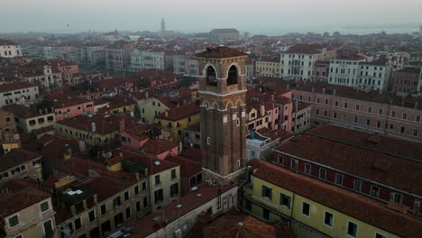 Flight-Over-Venice-City-In-Italy-At-Sunrise---drone-shot