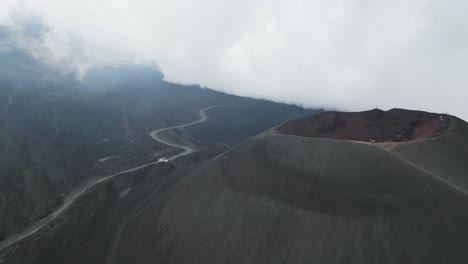 Monte-Etna-Volcán-Y-Cráter-En-Sicilia,-Italia---Antena-4k