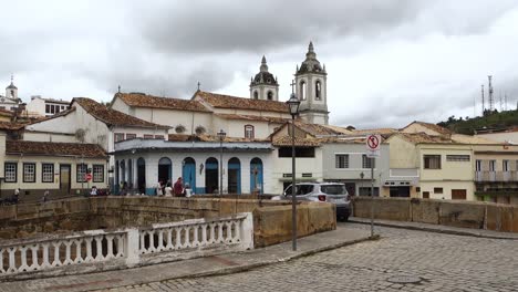 Puente-Viejo-Y-Arquitectura-Antigua-De-Sao-Joao-Del-Rei,-Estado-De-Minas-Gerais