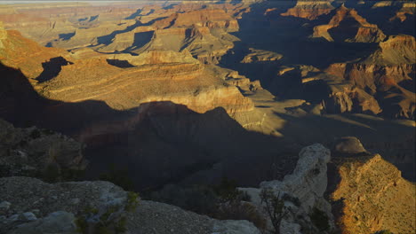 Kamerafahrt-Neigung-Des-Grand-Canyon-Bei-Sonnenaufgang