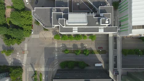Aerial-view-of-an-intersection-with-traffic-in-Helsinki-on-summer-day
