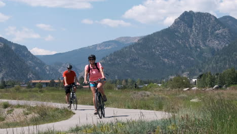 A-couple-riding-through-Frisco's-paved-trails-in-the-Rocky-Mountains